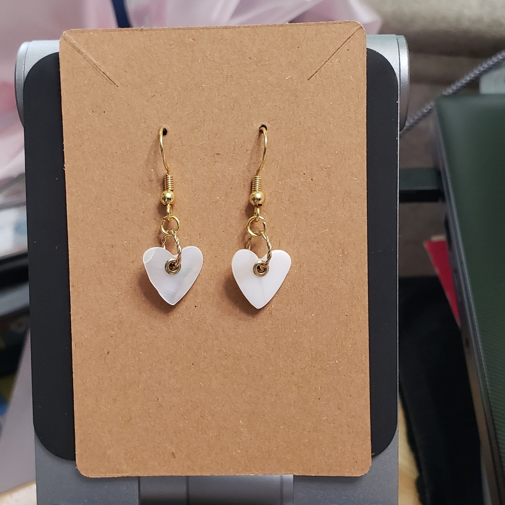 Elegant Gold and White Heart Earrings - Picture 1 of 1